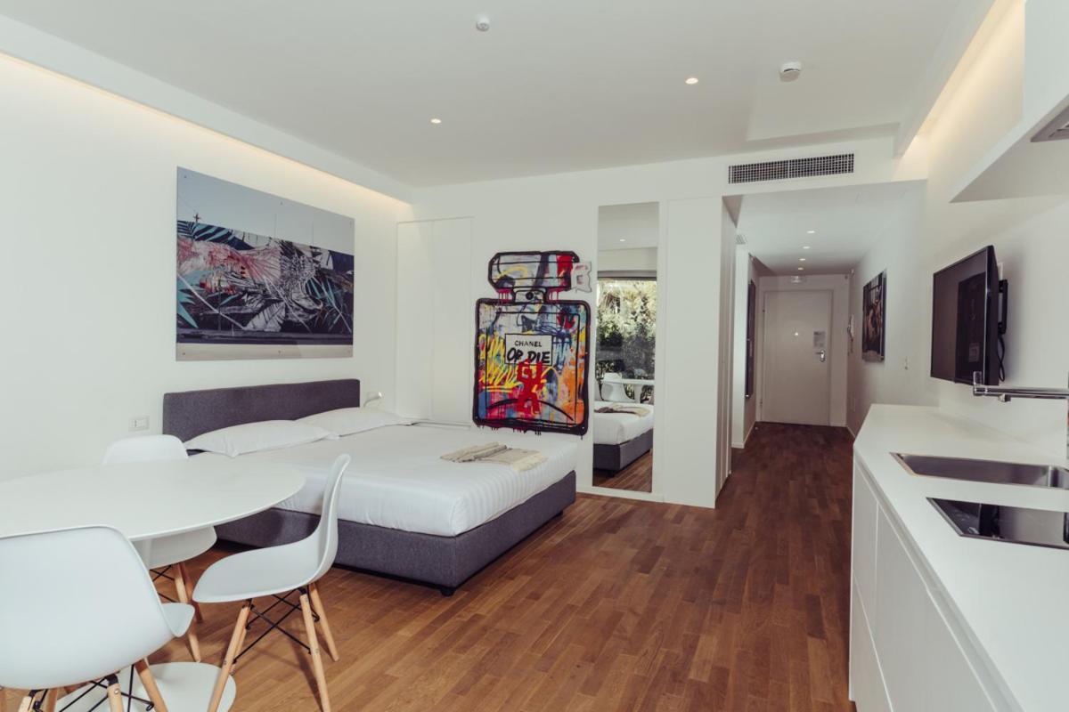 Marina Gardens Boutique&Suites Франкавила ал Маре Екстериор снимка